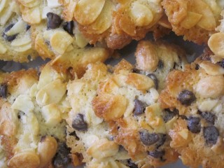 cooking in israel, almond cookies, israeli recipes